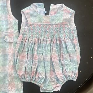 Little English spring bubble with rose detail 6M